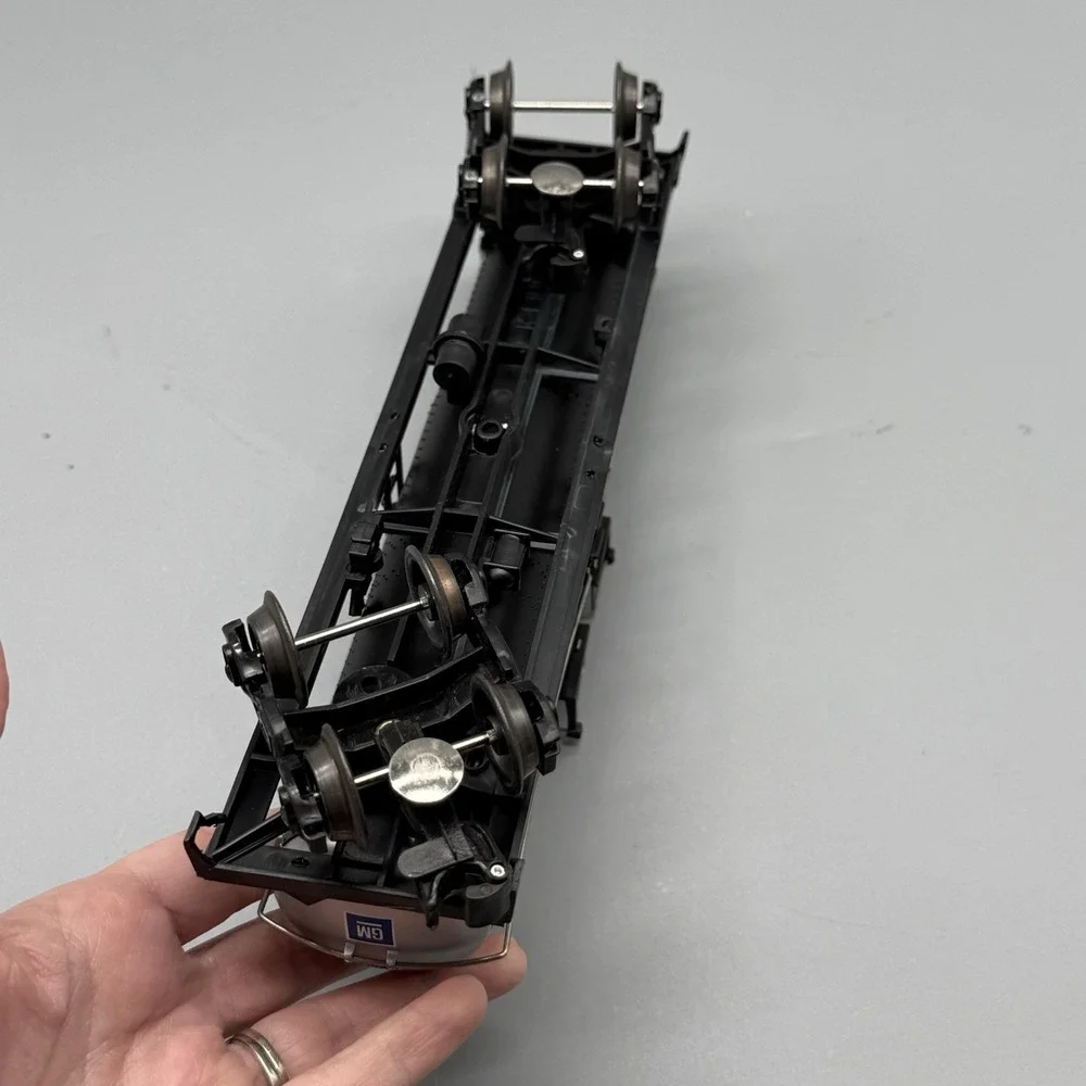 K-Line 639114 GM Goodwrench Quick Lube Plus Motor Oil Tank Car O Gauge Untested